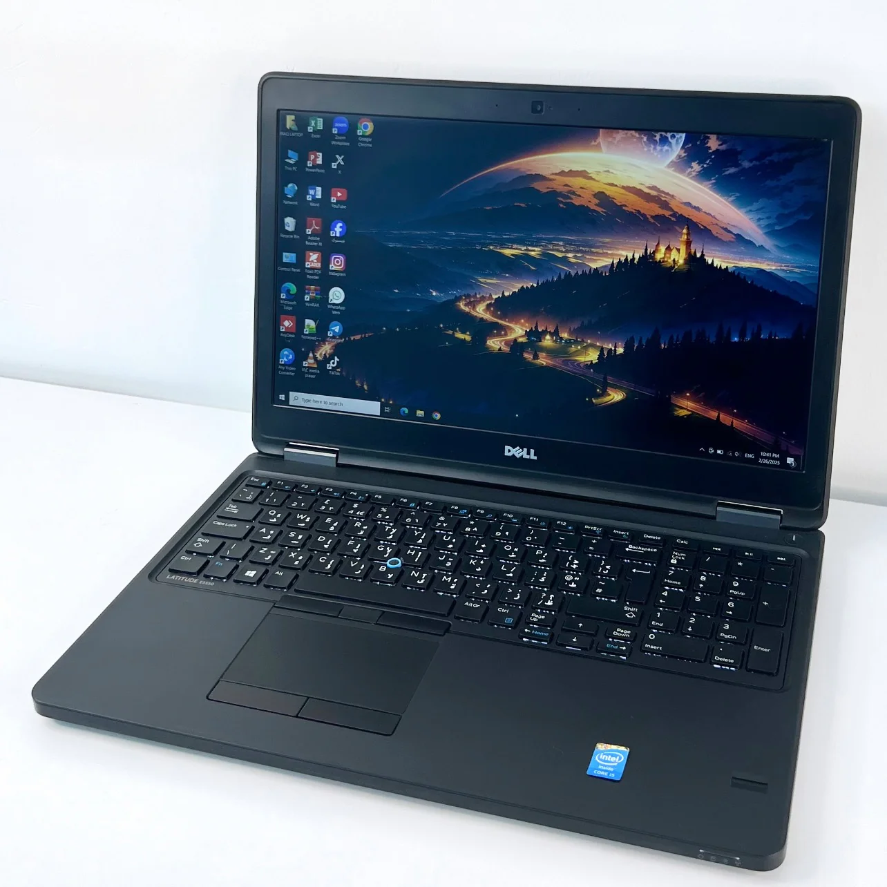 computadoras y laptops - laptop dell corei5 5th gene 8g de ram ssd de 128g  1