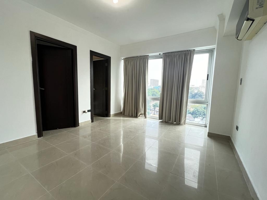 apartamentos - vendo Apartamento en la Esperilla
 piso 7 
 369 metros, 
precio: US$385,000
  8