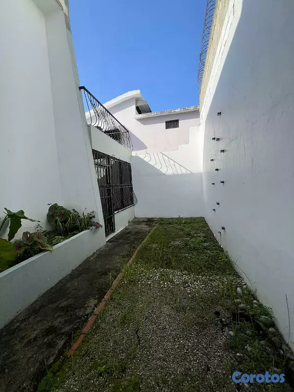 casas - Casa de 4 habitaciones Arroyo Hondo Negociable  8