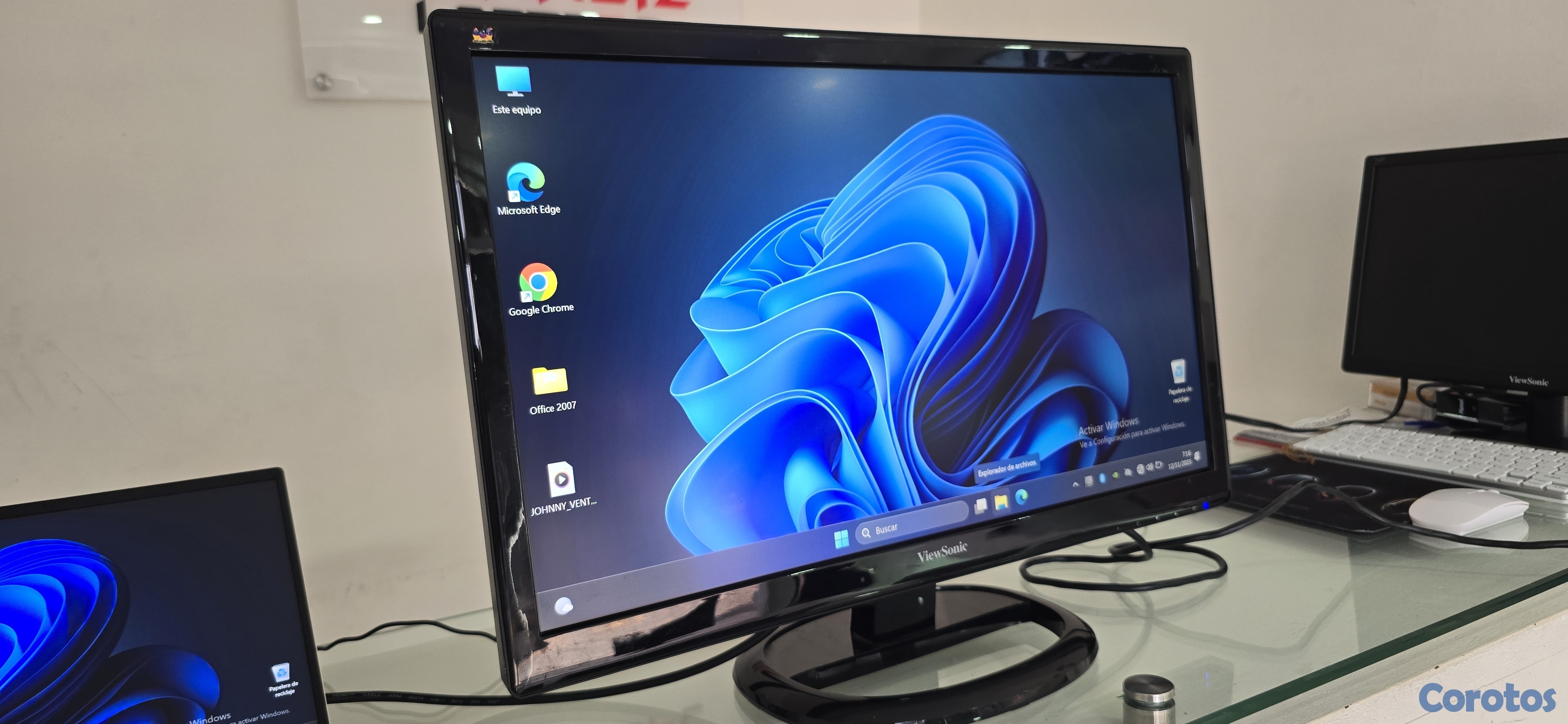 computadoras y laptops - Monitor ViewSonic 24 Pulgadas hdmi Salida de Audio full HD 1