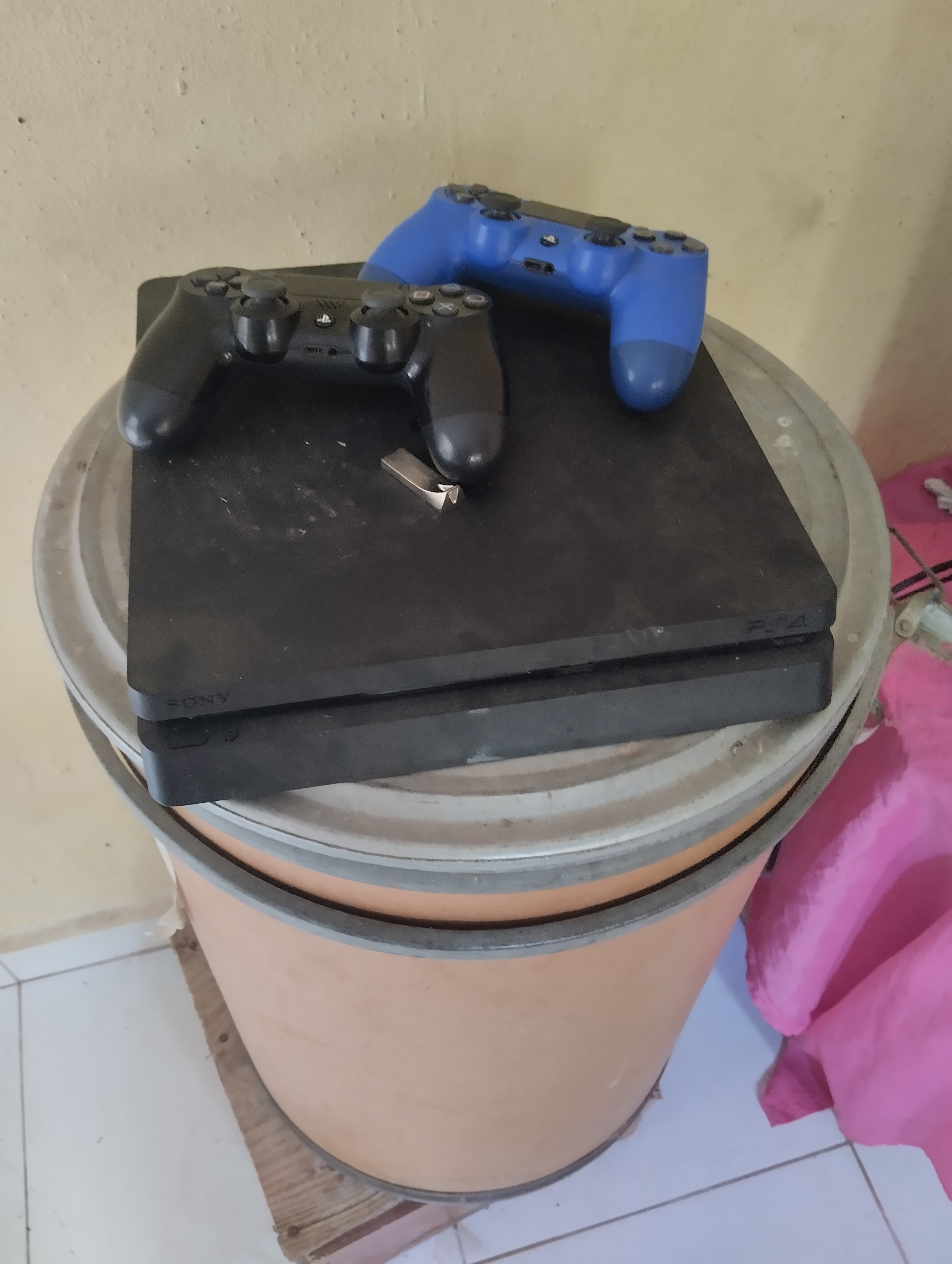consolas y videojuegos - usado con un control 