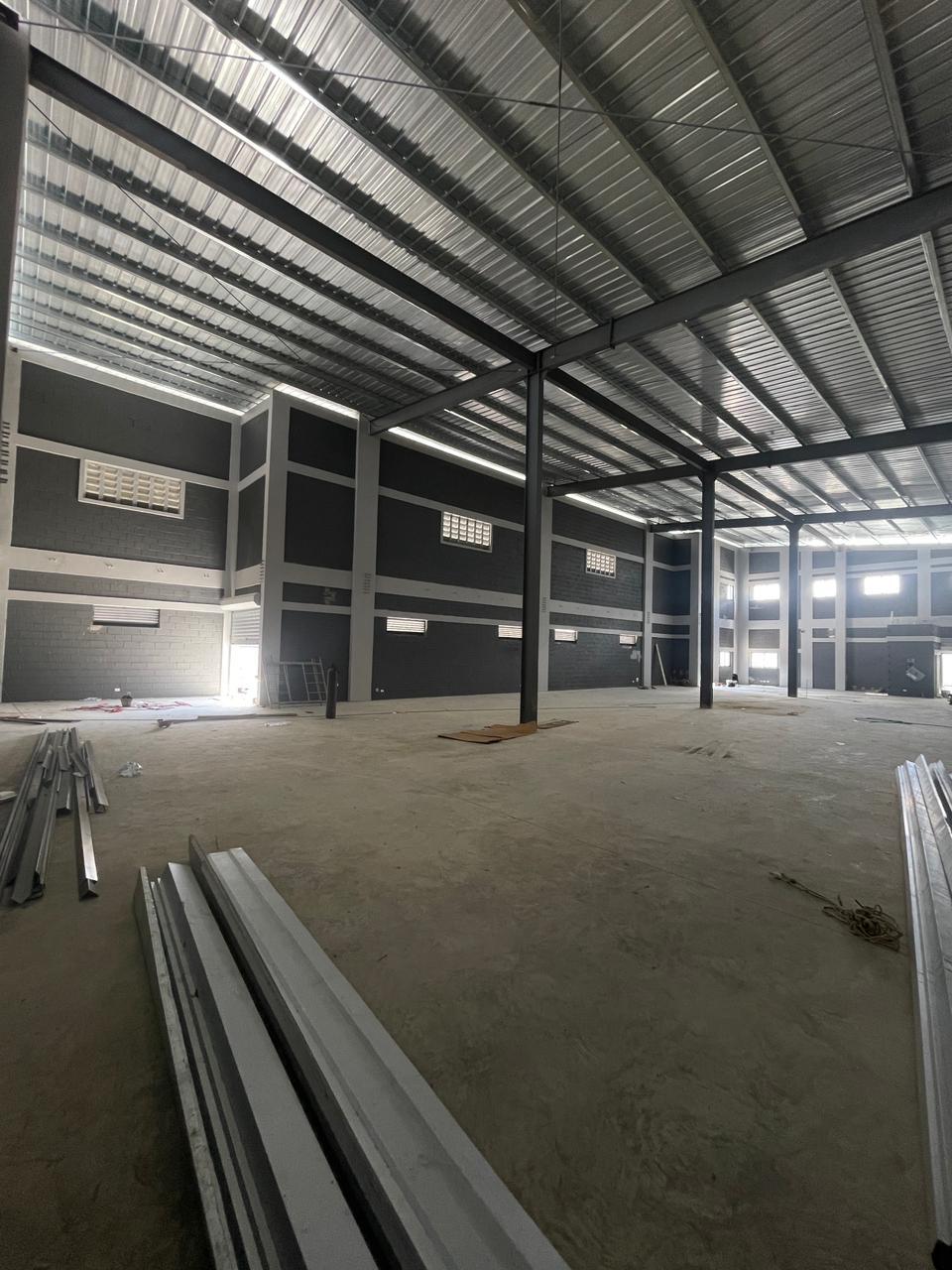 oficinas y locales comerciales - Alquilo Nave 600 mts en Santiago, próx a la Sirena 2