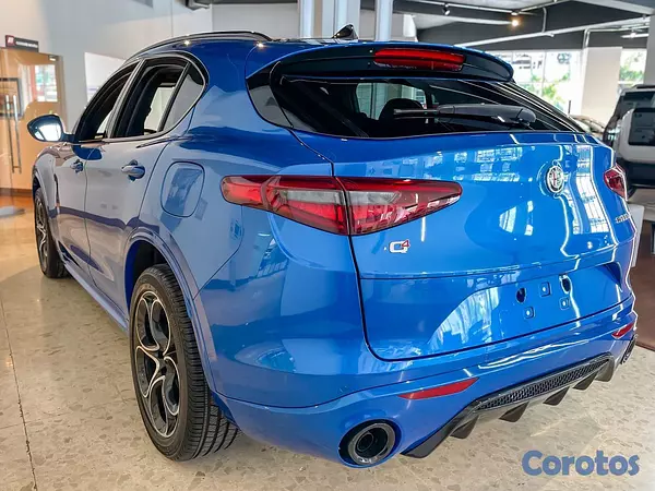 jeepetas y camionetas - Alfa Romeo Stelvio 2023 6