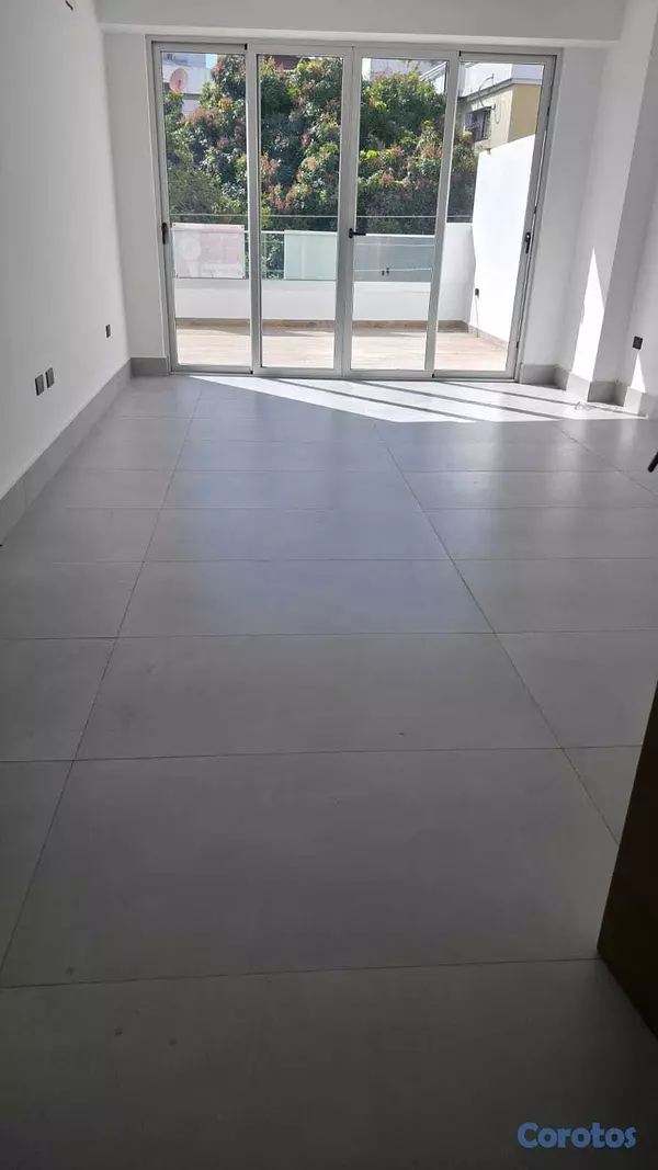 apartamentos - Urb.Real 2da con Terraza terminaciones de 1ra excelente ubicación y distribución 5