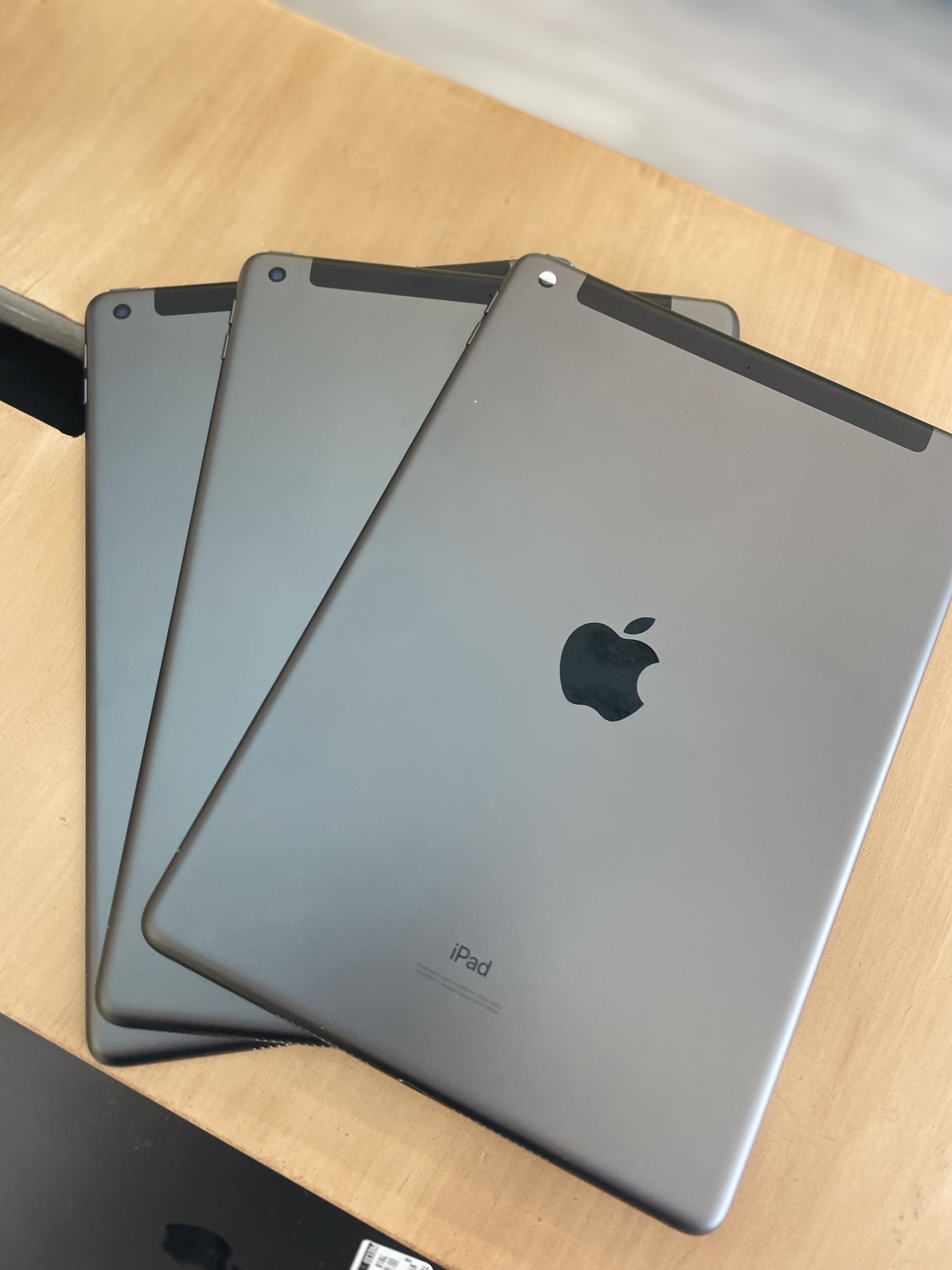 celulares y tabletas - IPAD 9TH GENERACIÓN 256Gb 3