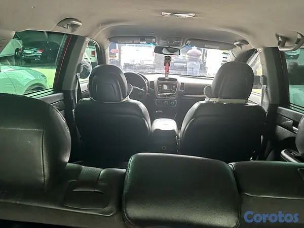 jeepetas y camionetas - Kia Sorento 2014 en optimas condiciones. 10
