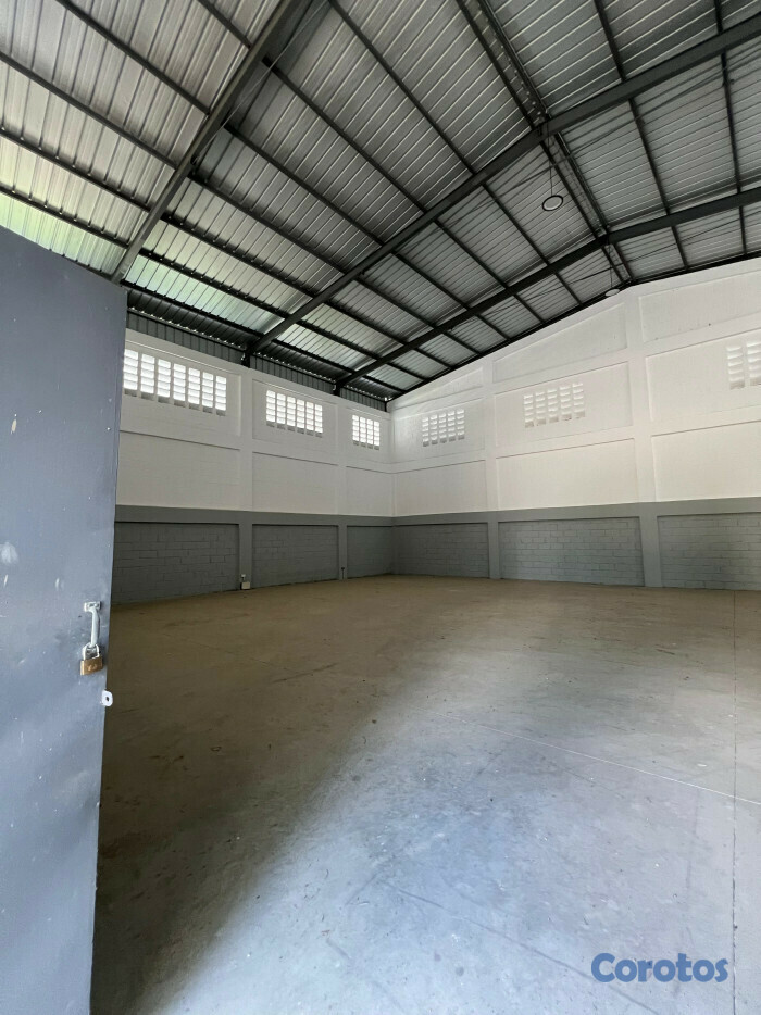 oficinas y locales comerciales - Almacen en renta proximo a haina 1