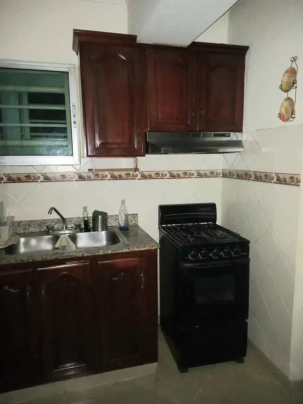 apartamentos - Alquiler Apartamento de 3 Habitaciones, Gazcue 4