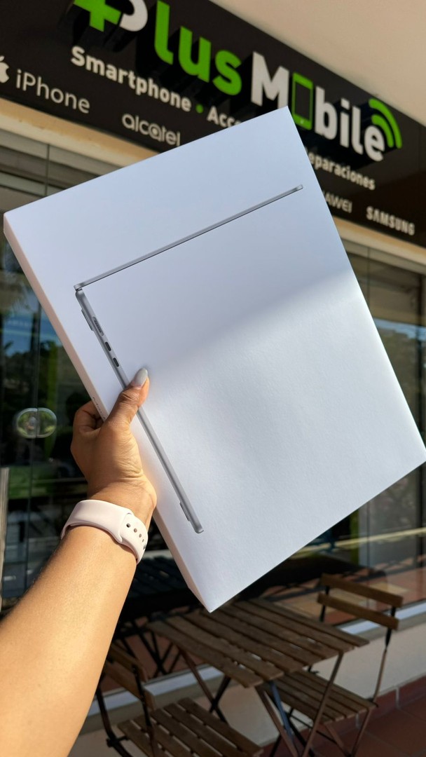 computadoras y laptops - Macbook Air M2 15.3 NUEVA!!!