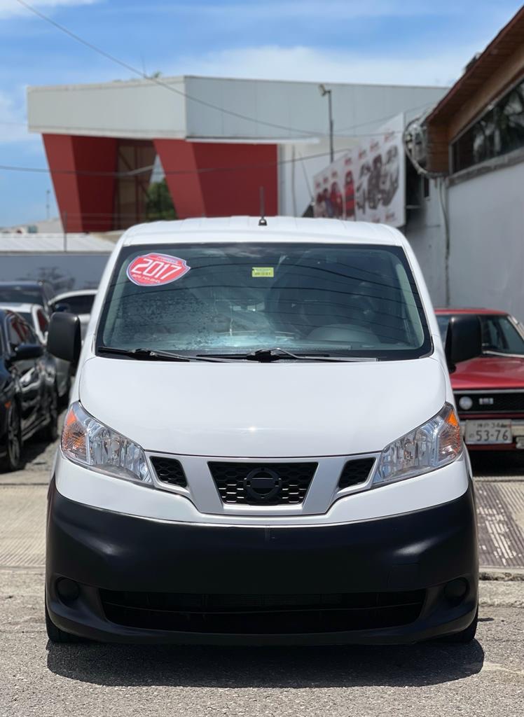 jeepetas y camionetas - Nissan NV200 2017