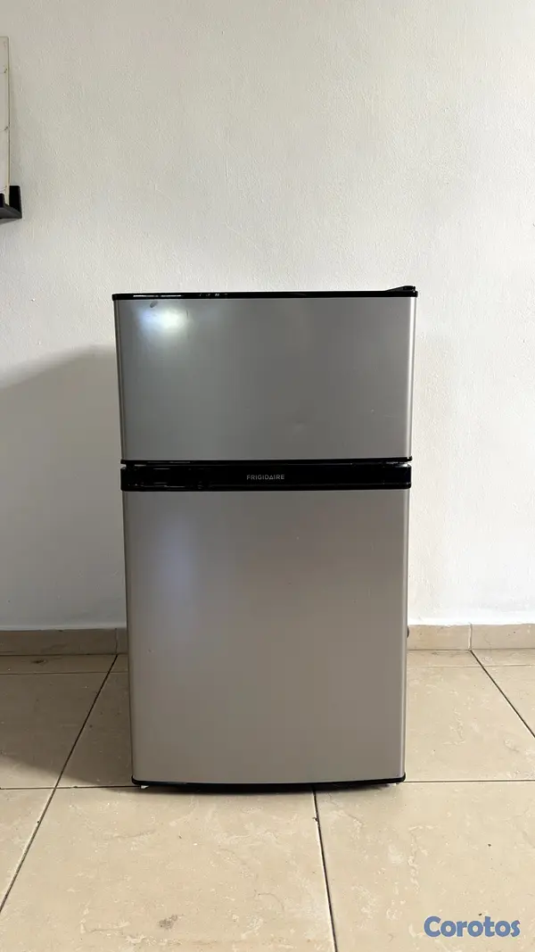 electrodomesticos - Nevera Ejecutiva Frigidare 2