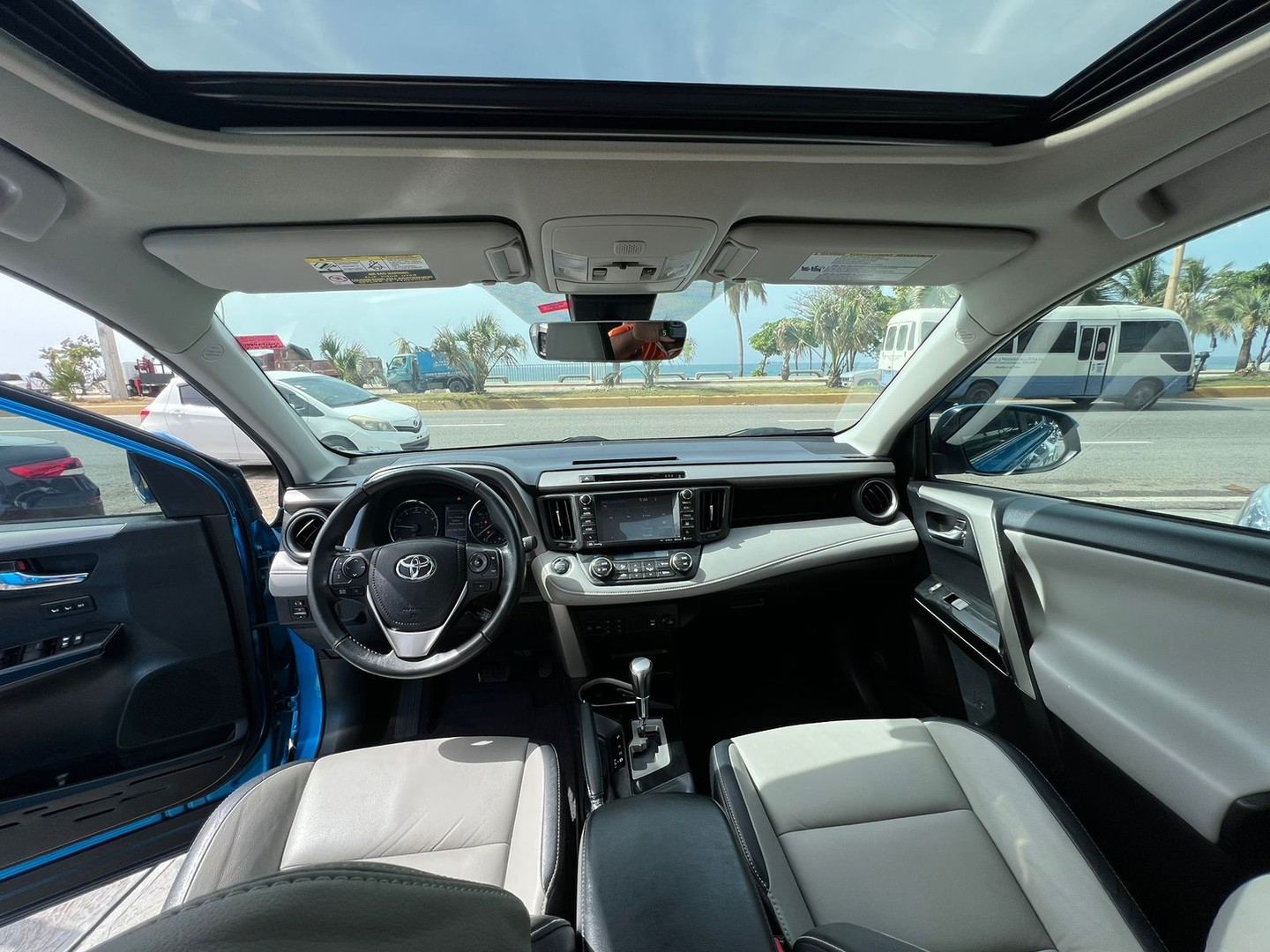 jeepetas y camionetas - Toyota RAV4 Limited 2018 3