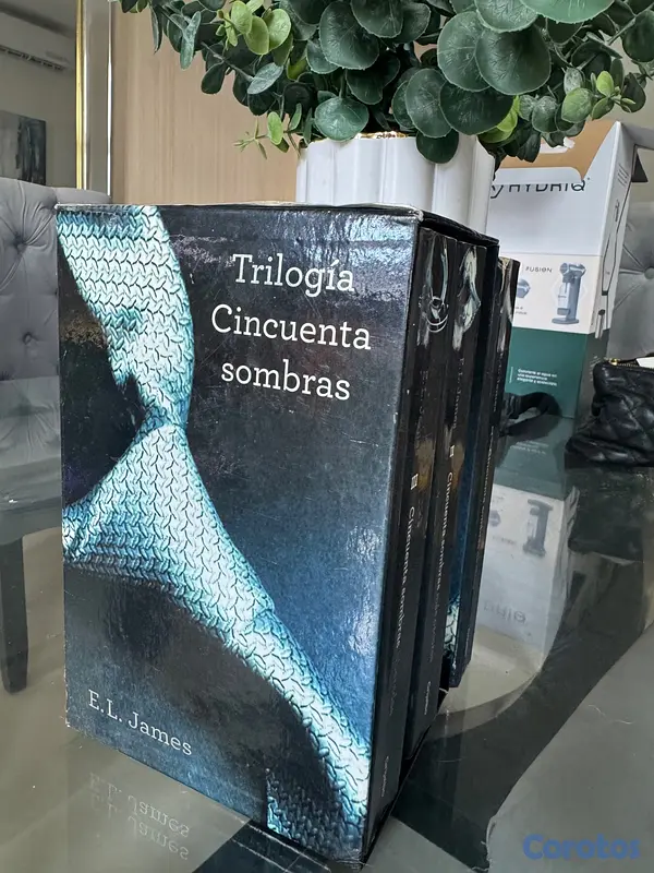 libros y revistas - TRILOGÍA COMPLETA DISPONIBLE  2