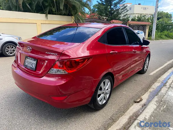 carros - Hyundai Accent 2012 2
