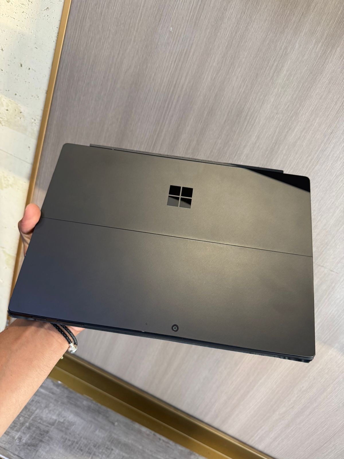 computadoras y laptops - Computadora laptop en excelentes condiciones  2