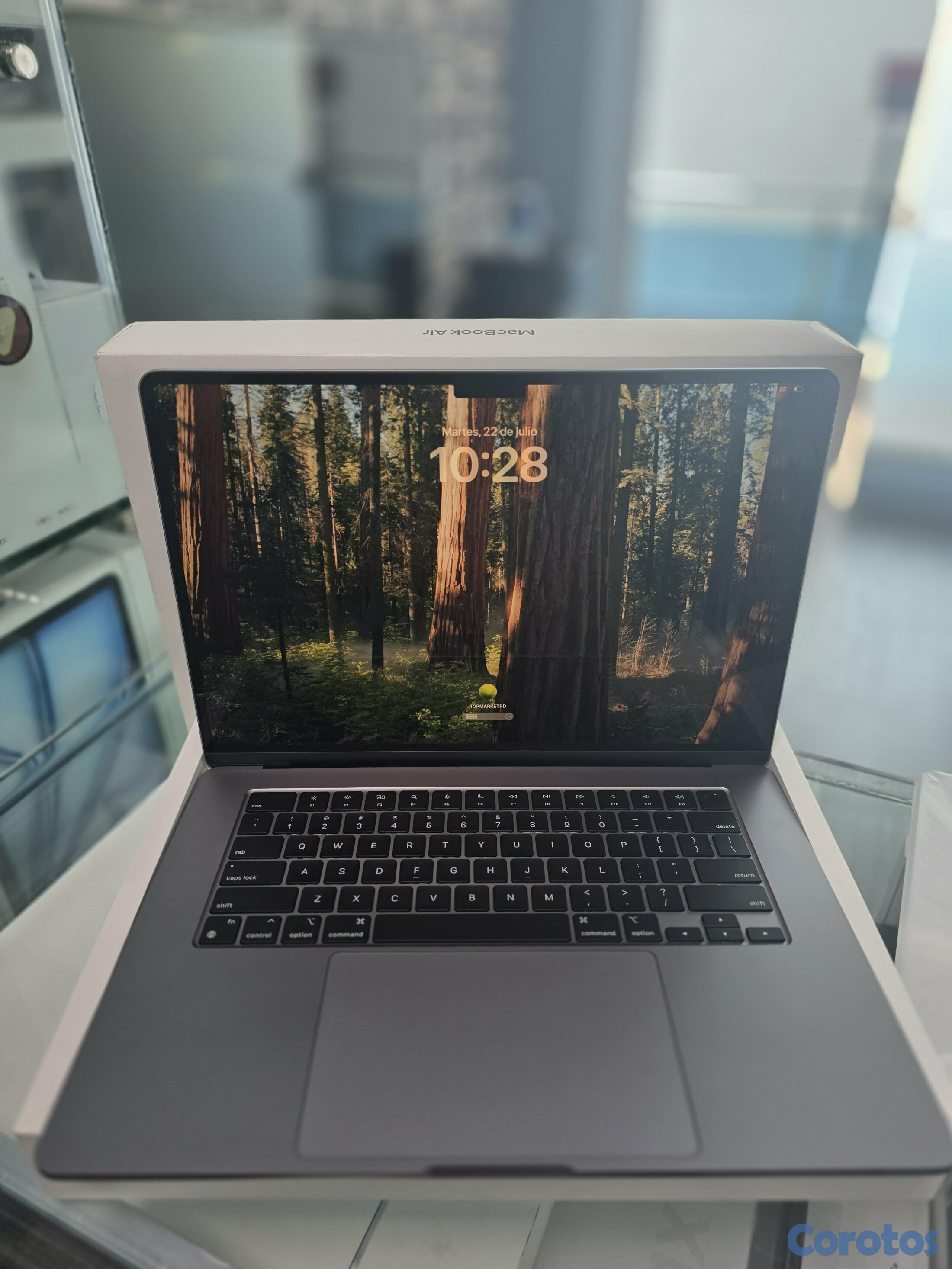 computadoras y laptops - Macbook Air 2024 15.3" chip M3 512gb 8gb ram como nueva 3