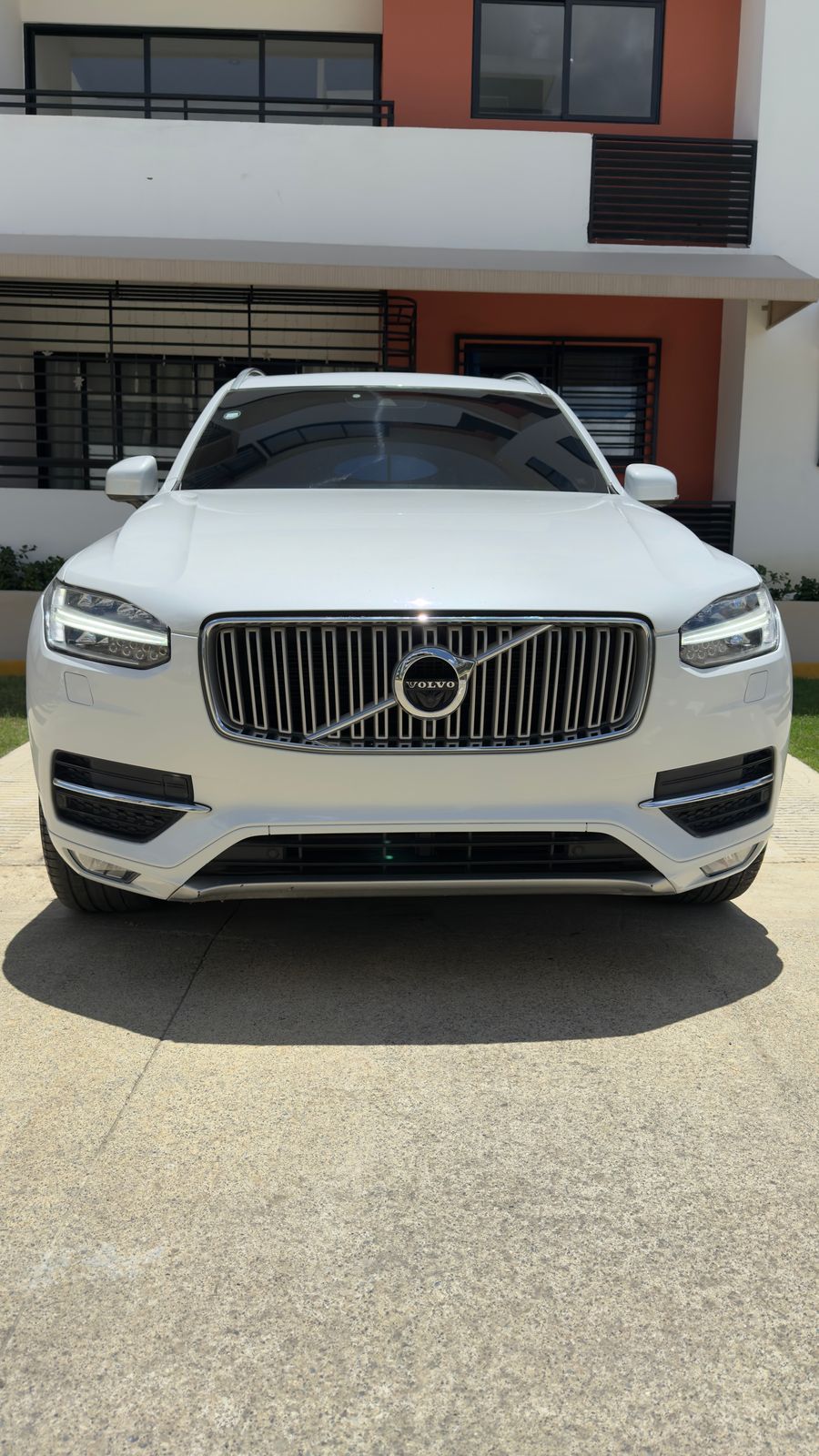 computadoras y laptops - Elegante Volvo XC90 inscription 2018 0