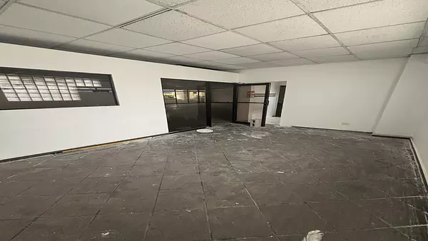 oficinas y locales comerciales - Alquiler Local Comercial Naco 2do piso 152Mts 3