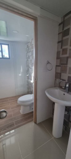 apartamentos - Venta de apartamento 4to nivel en la autopista las americas santo domingo este 6