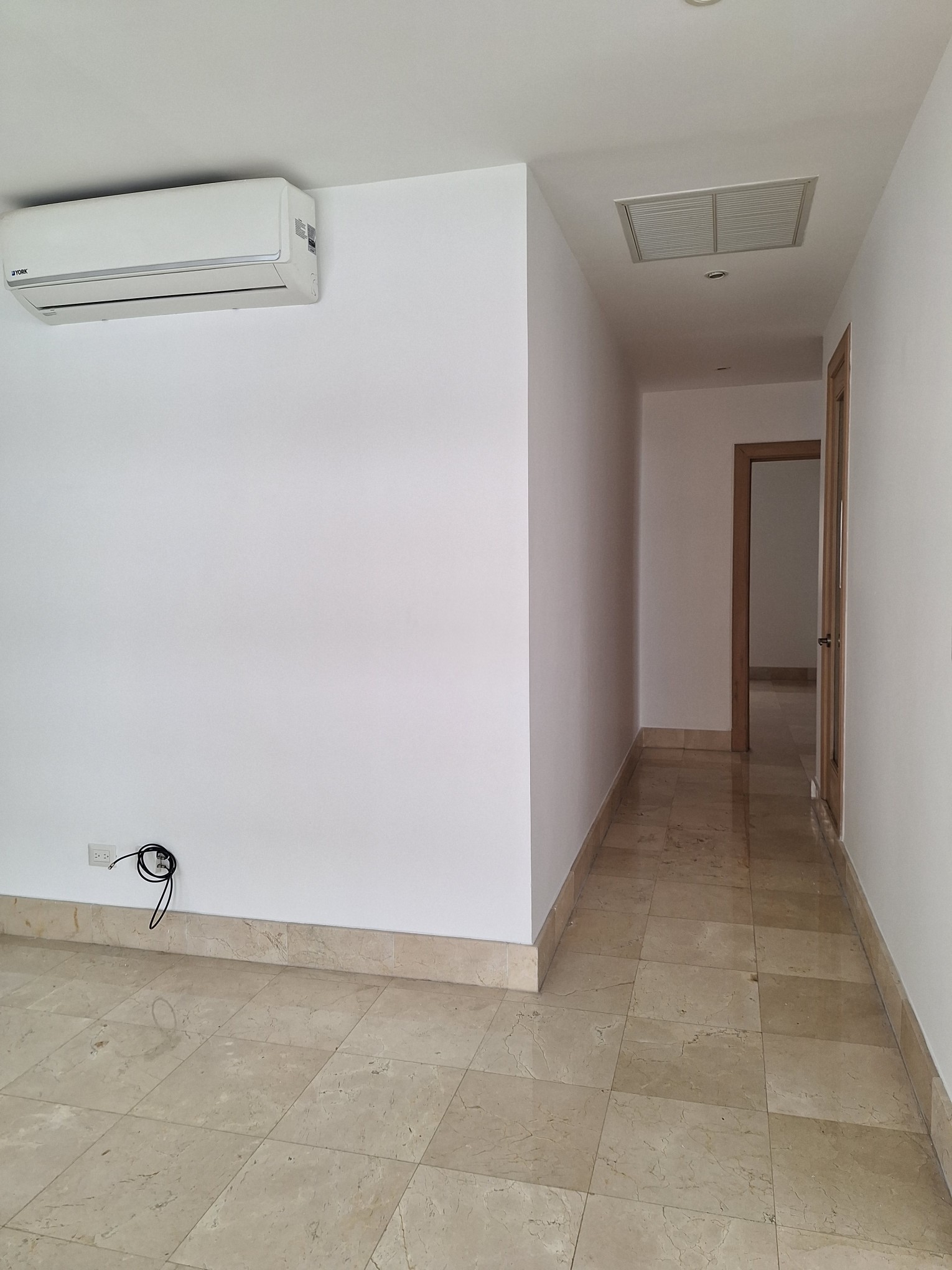 apartamentos - Rento apartamento sin amueblar en Piantini  2