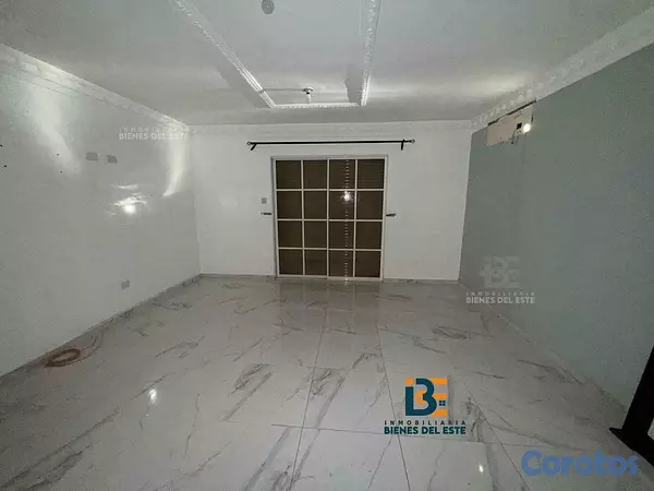 casas - DE VENTA casa de dos niveles con (4) habitaciones  8