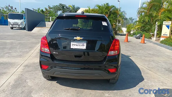 jeepetas y camionetas - Chevrolet TRAX  2020 OFERTA 8