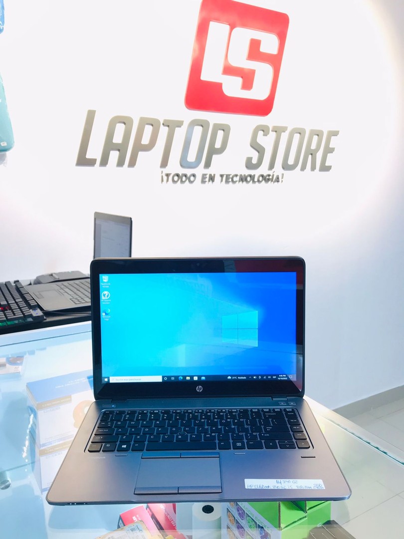 computadoras y laptops - Laptop HP EliteBook 840 G2 14" Touchscreen i5 5ta 8GB RAM 240GB SSD Windows 10 P