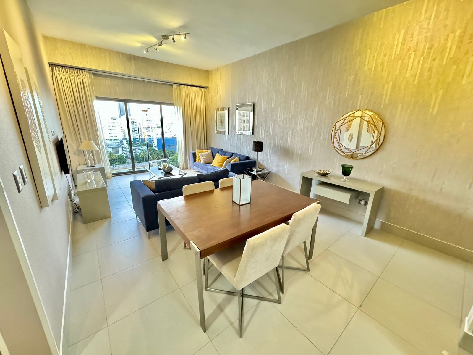 apartamentos - Apartamento en Alquiler Amueblado
PIANTINI
USD 1,400.00 (Mantenimiento incluido) 1