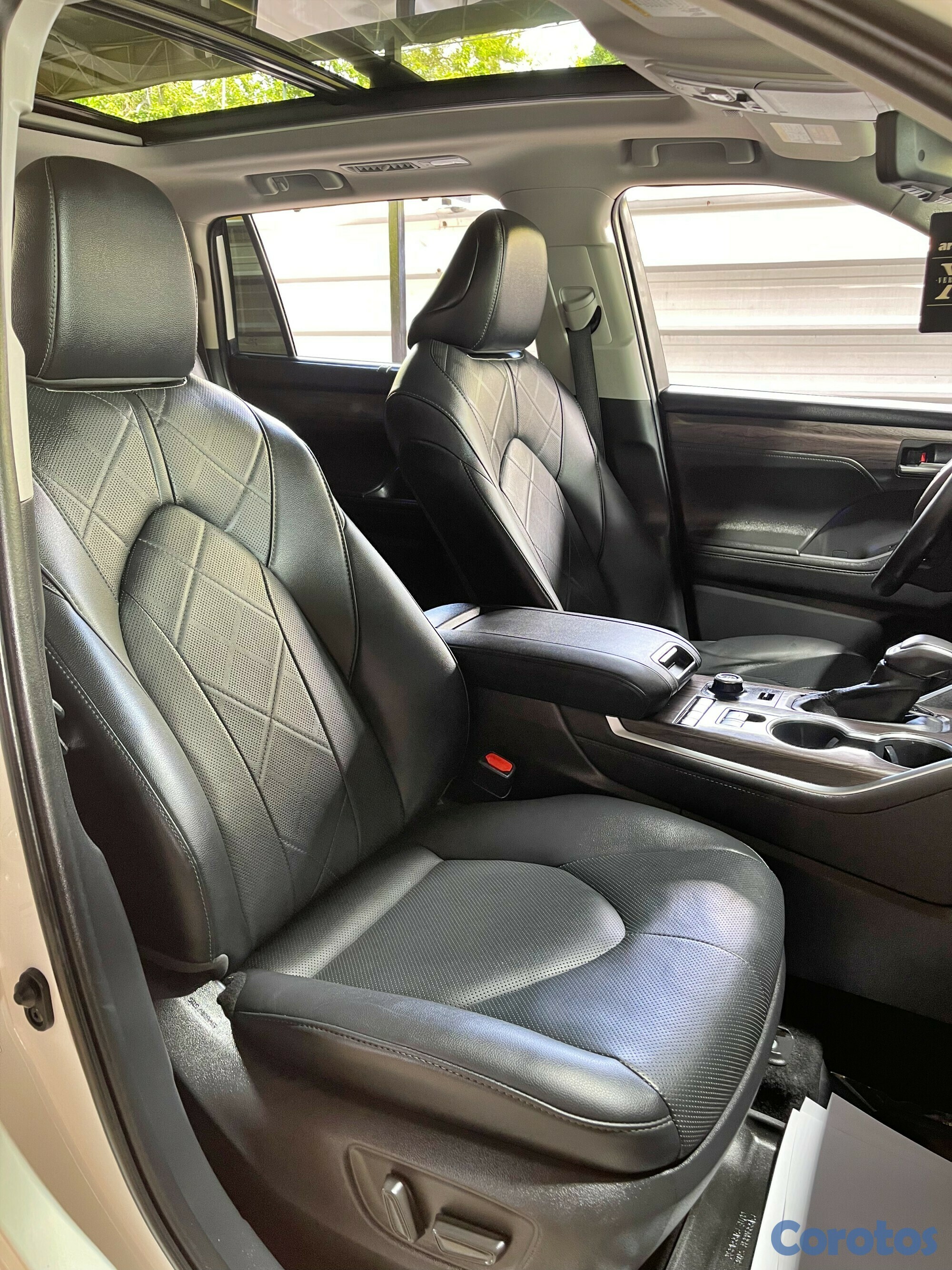jeepetas y camionetas - TOYOTA HIGHLANDER PLATINIUM AWD 2020 4