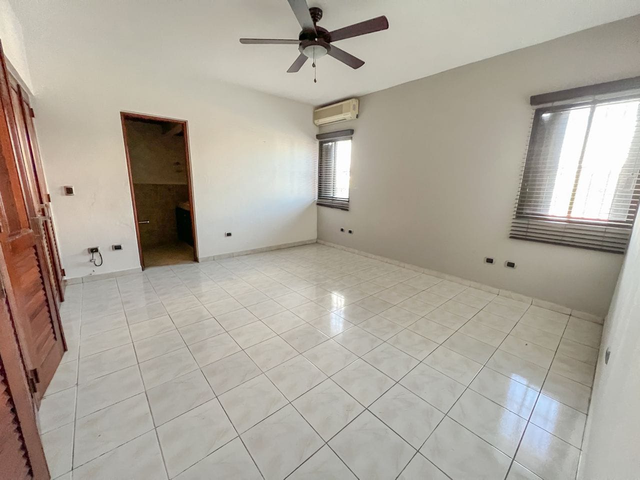 apartamentos - Vendo amplio apartamento en El Vergel 6