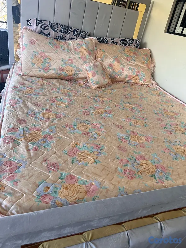 muebles y colchones - Cama queen como nueva  4