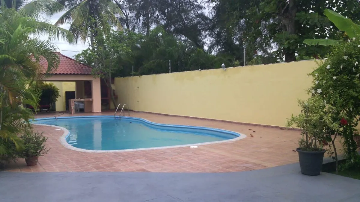 casas vacacionales y villas - Juan Dolio-Casa en proyecto cerrado 1
