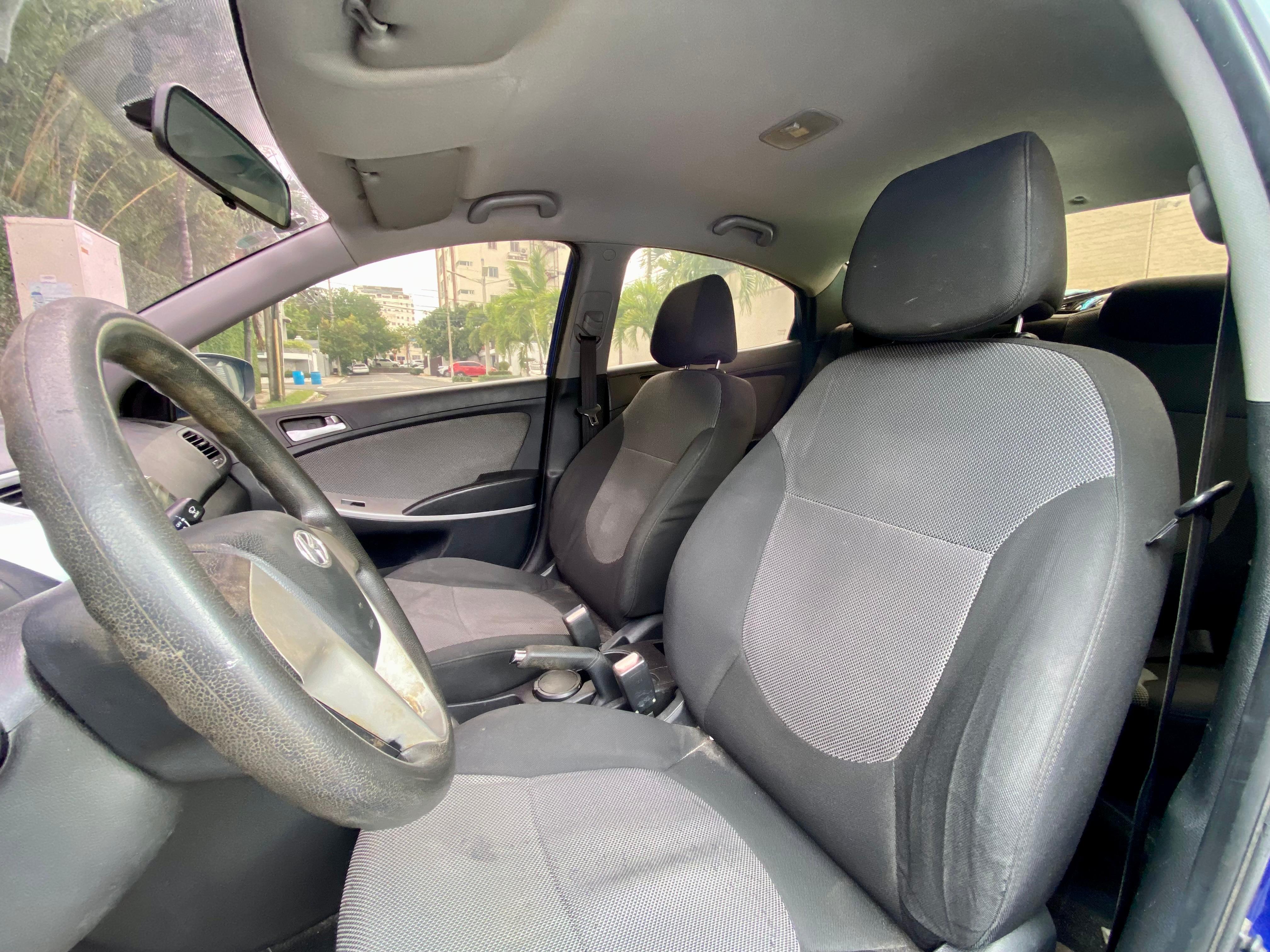 jeepetas y camionetas - HYUNDAI ACCENT 2011 6