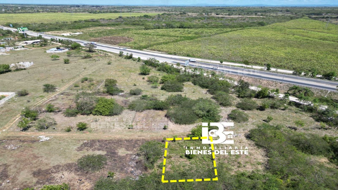 solares y terrenos - Se Vende Solar de Oportunidad, 300 metros,  Proyecto El Codia.  6