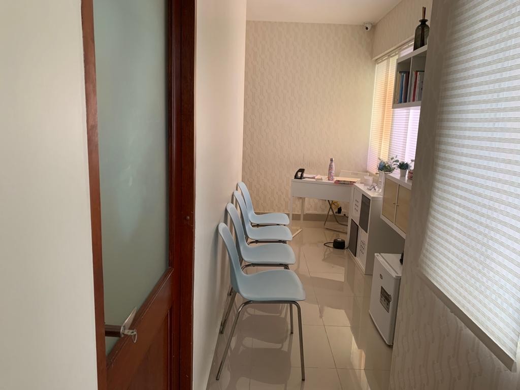 oficinas y locales comerciales - Oficina en Evaristo Morales 1