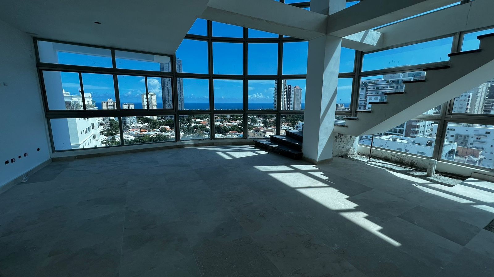 apartamentos - Impresionante Penthouse con Vista al Mar 
En la Urbanización Real
 6