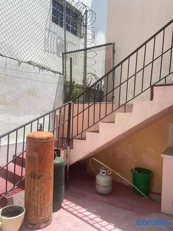 casas - Casa Doble Comercial y Vivienda en el Millon  3