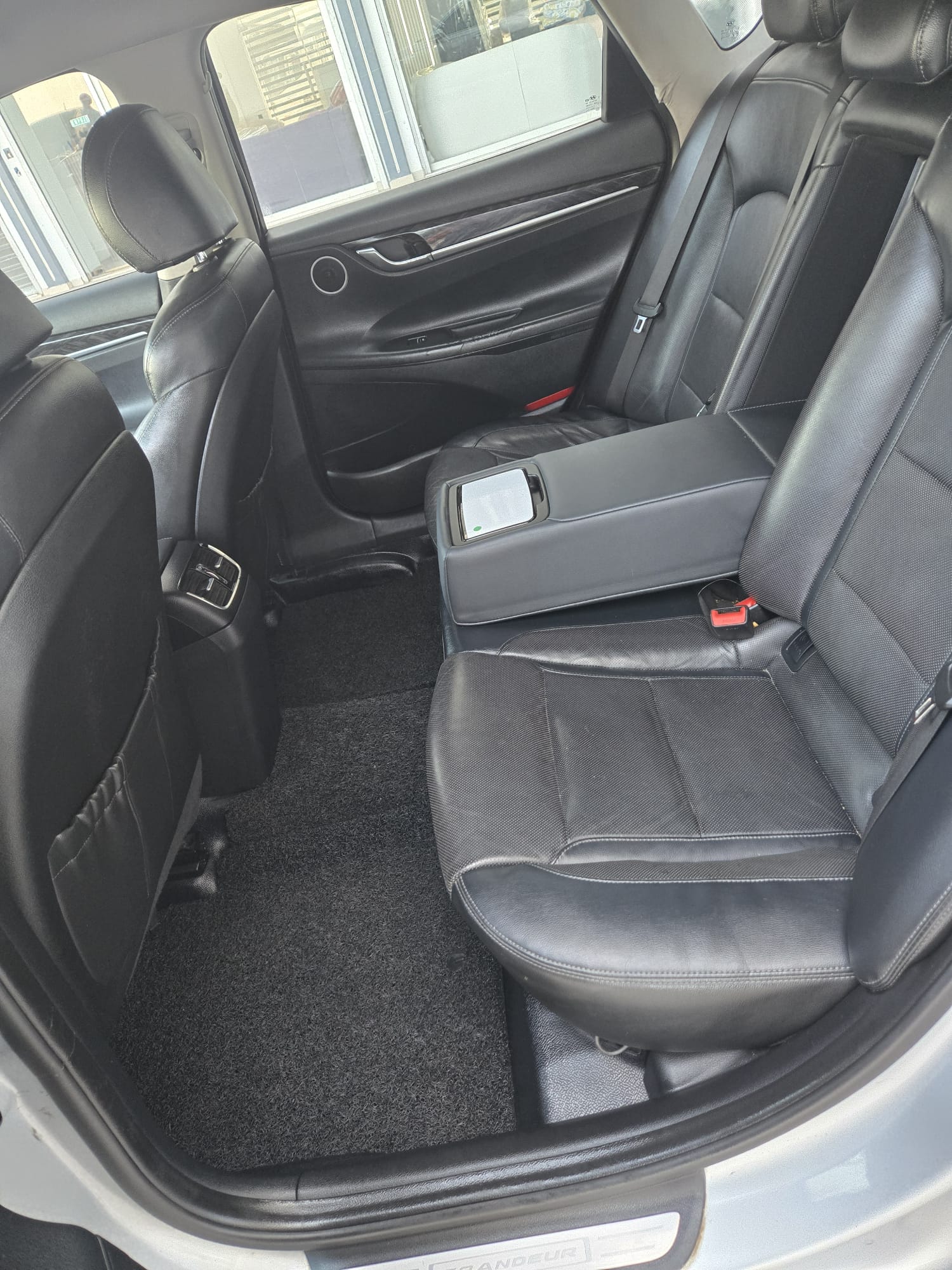 carros - HYUNDAI GRANDEUR 2018 GRIS 9