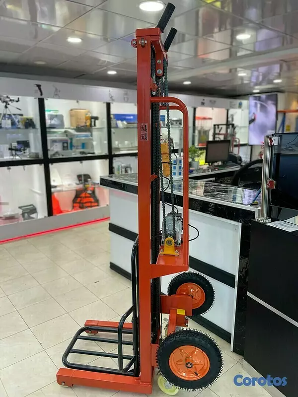 equipos profesionales - Montacargas grua Carretilla de 3 metros de elevacion electrico de 200KG 4