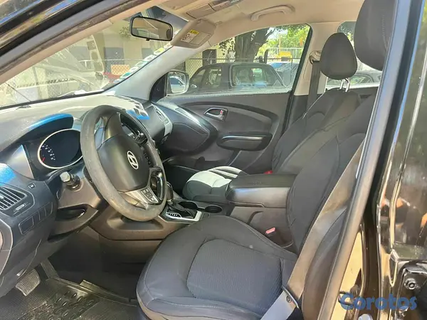 jeepetas y camionetas - Hyundai Tucson 2014 DOHC 8