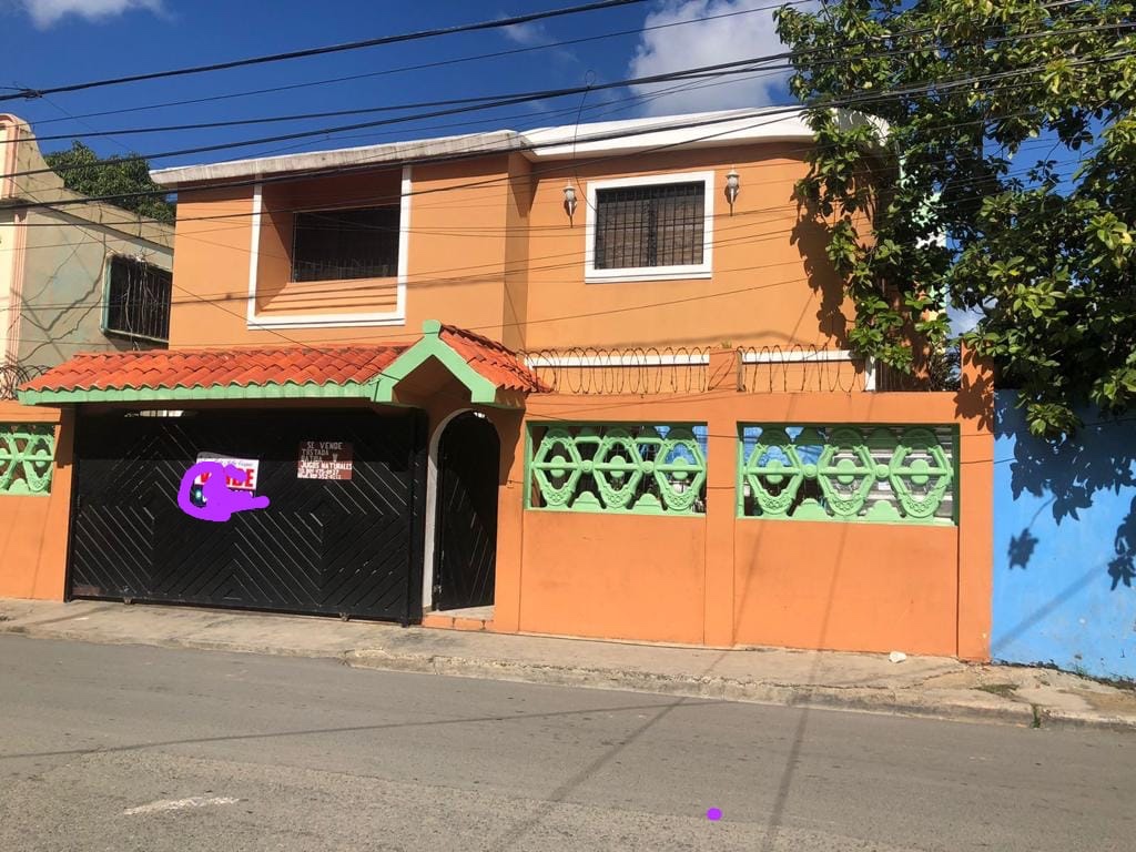 casas - ▶️Se vende casa 2 niveles en Cabirma del Este(Próximo a la Charles de Gaulle)📍�