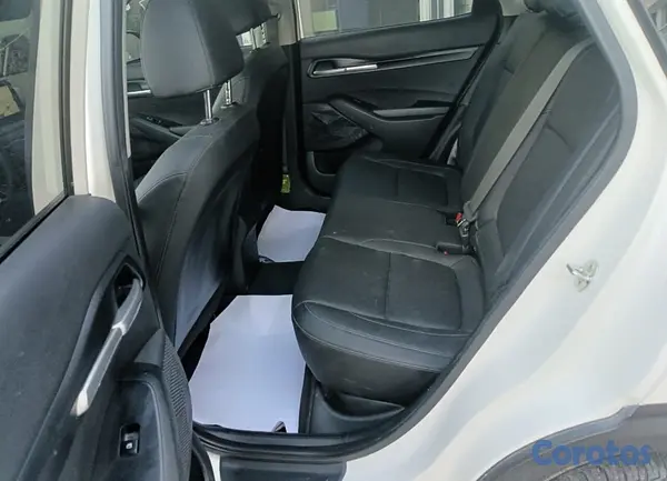jeepetas y camionetas - KIA SELTOS 2022 BLANCO DIESEL 8
