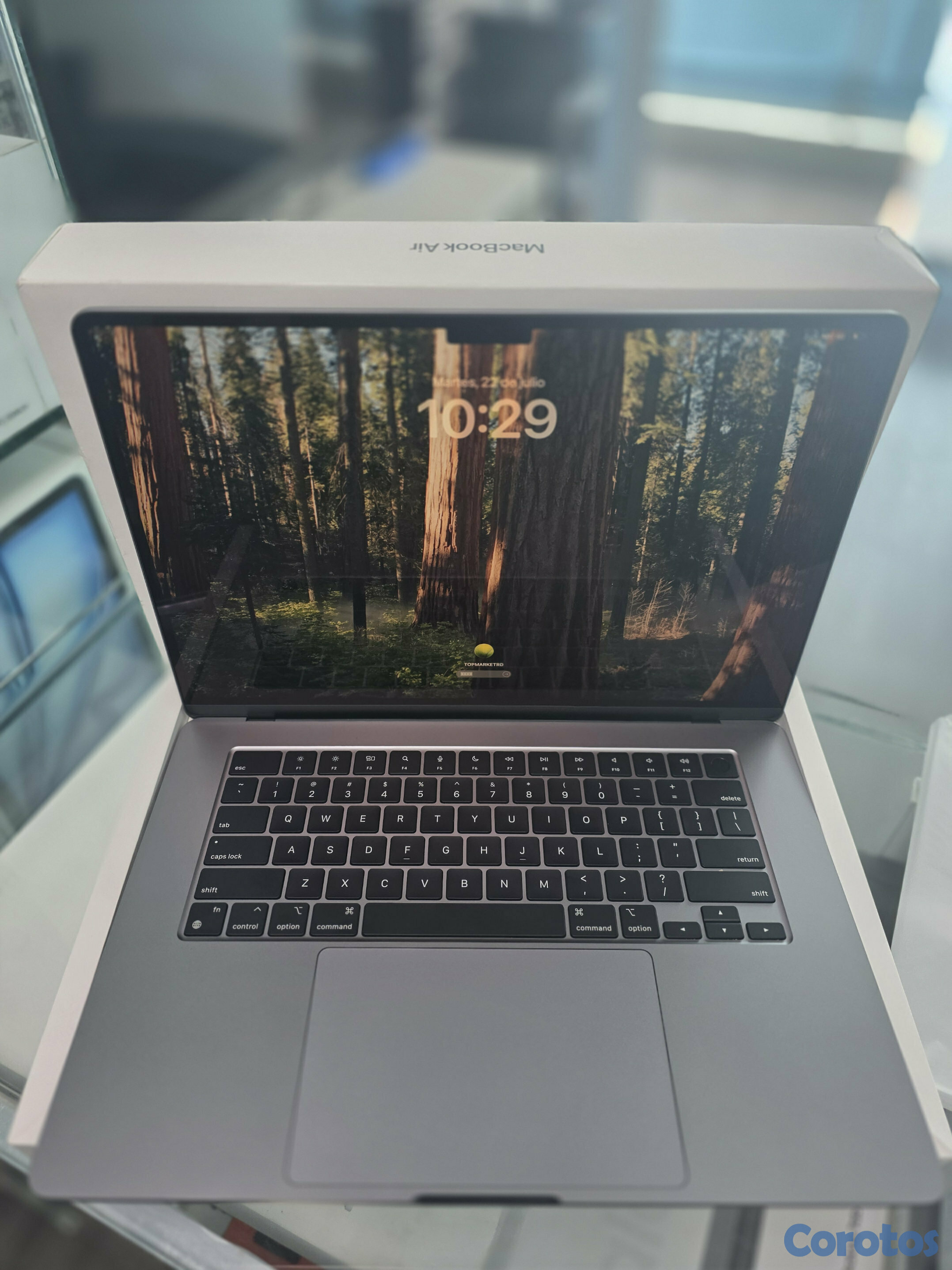 computadoras y laptops - Macbook Air 2024 15.3" chip M3 512gb 8gb ram como nueva 4