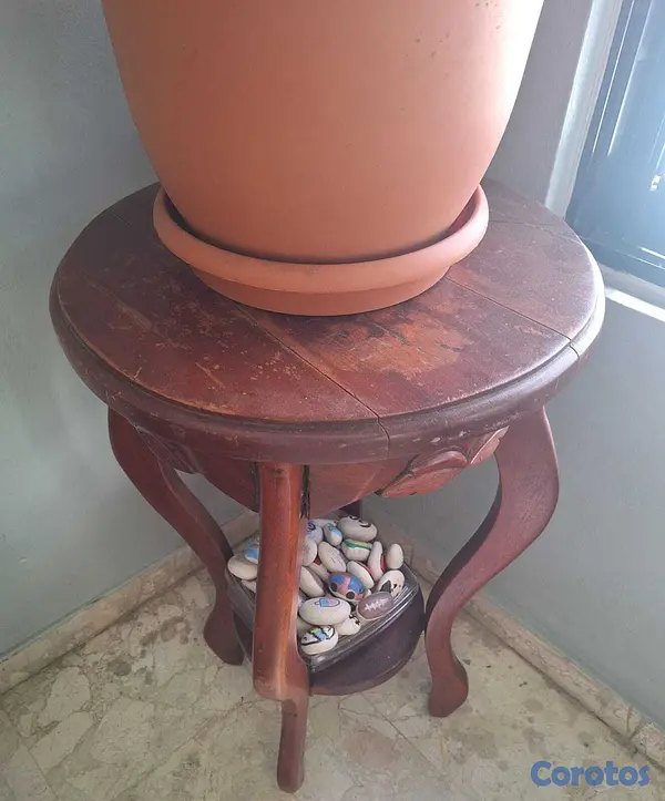 muebles y colchones - Mesa redonda en Caoba, pequeña 3