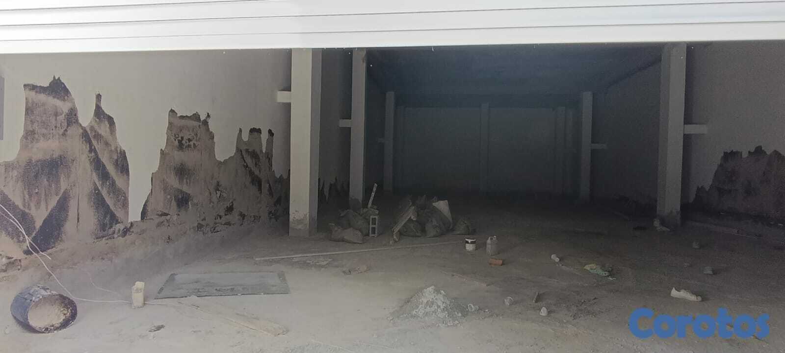 oficinas y locales comerciales - Piantini, AMPLIO local 250mts en 3er nivel 4