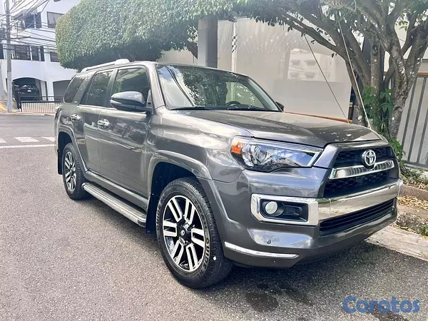 jeepetas y camionetas - Toyota 4runner limited 2015 3