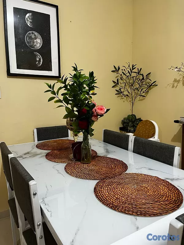muebles y colchones - Comedor con tope de mármol  2