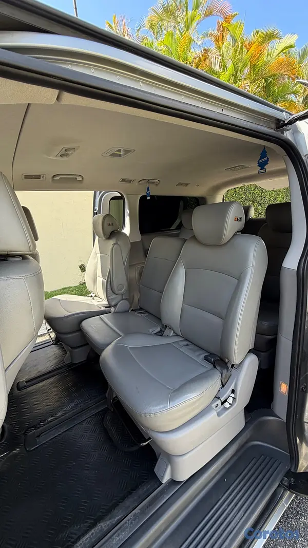 otros vehiculos - Hyundai Grand Starex VGT 2019 turbo Diesel 12 pasa 2