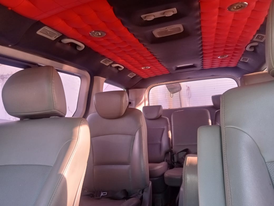 jeepetas y camionetas - HYUNDAI GRAND STAREX 2017 BLANCADESDE: RD$1,150.100 5