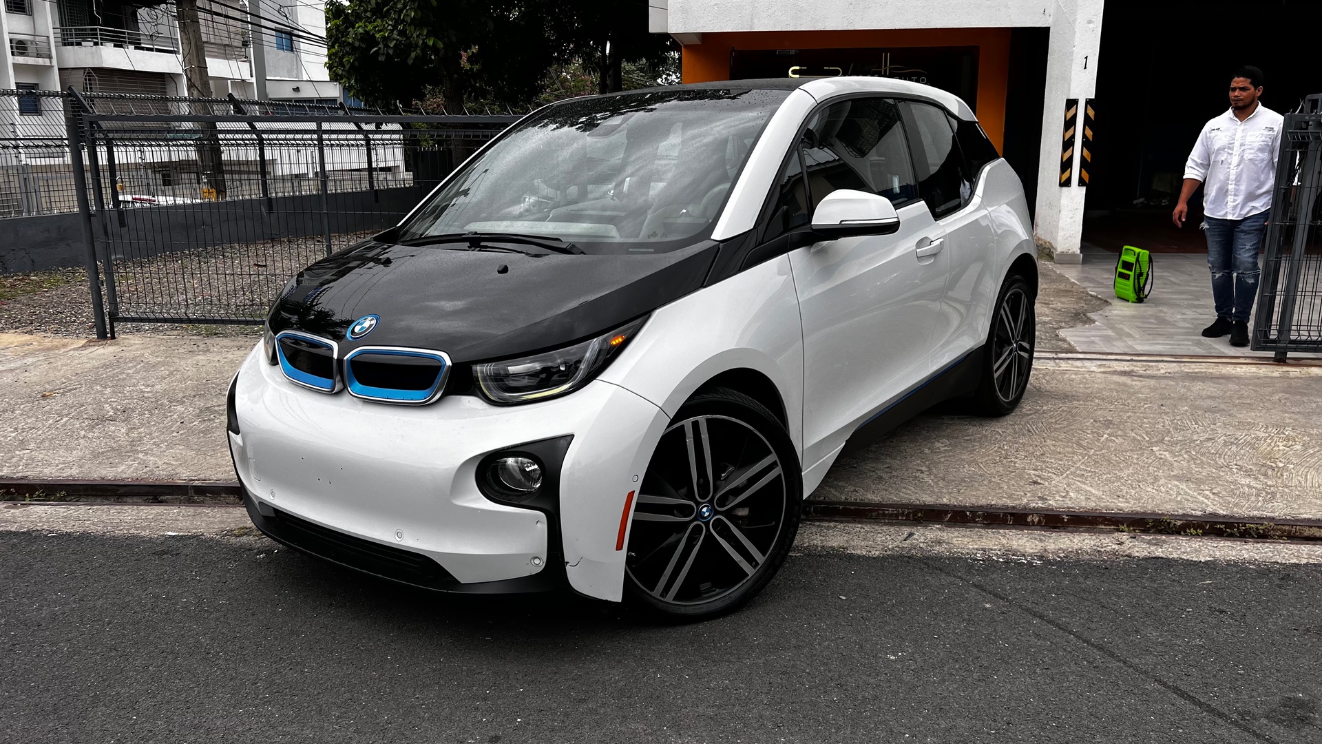 carros - BMW I3 2015 / FULL ELECTRICO / NUEVO